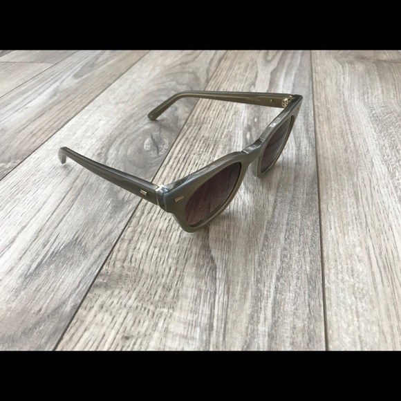 Equipment light green sunglasses